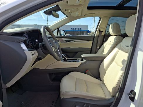 Used 2022 Cadillac XT5 Premium Luxury image 13