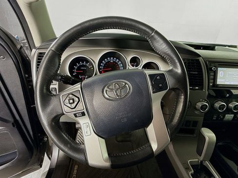 Used 2016 Toyota Sequoia Limited w/ Safety & Convenience Package image 9