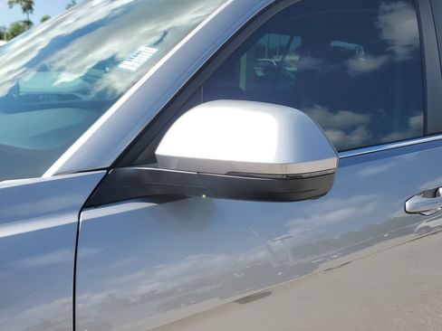 Certified 2024 Volkswagen Atlas SE FWD image 14