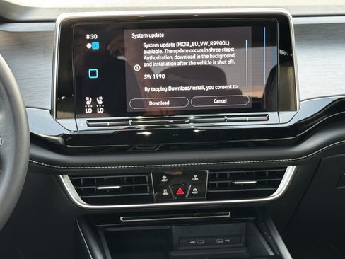 Used 2024 Volkswagen Atlas Cross Sport SE w/ Black Wheel Package FWD image 17