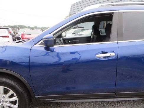 Used 2020 Nissan Rogue SV AWD/4WD image 34
