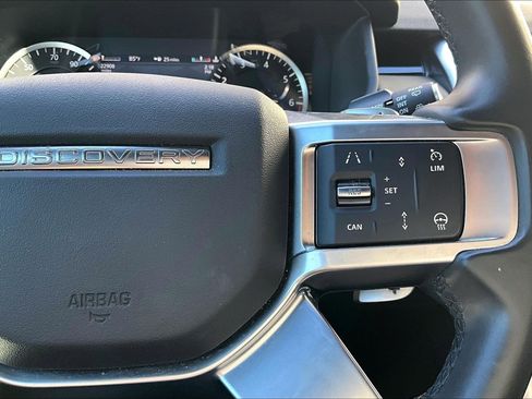 Used 2023 Land Rover Discovery S R-Dynamic image 18