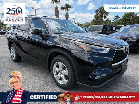 Used 2023 Toyota Highlander L FWD image 9