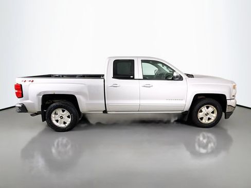 Used 2018 Chevrolet Silverado 1500 LT AWD/4WD image 9