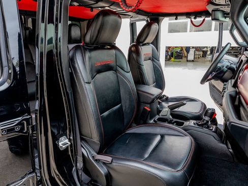 Used 2022 Jeep Gladiator Rubicon w/ LED Lighting Group image 30