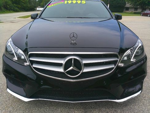 Used 2014 Mercedes-Benz E 550 4MATIC Sedan w/ Premium 1 Package image 4