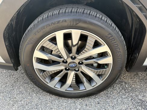 Certified 2025 Subaru Forester Touring AWD/4WD image 9