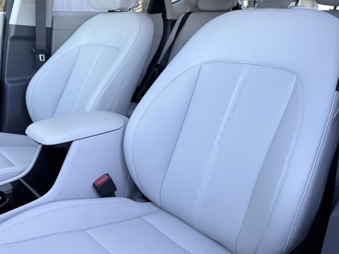 Certified 2025 Hyundai Kona Limited image 26