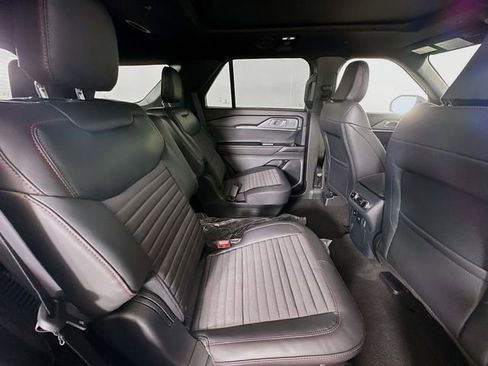 New 2026 Ford Explorer ST-Line w/ ST-Line Street Pack image 29