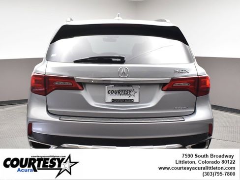 Used 2017 Acura MDX SH-AWD image 5