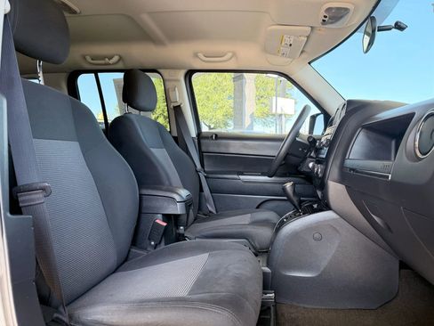 Used 2015 Jeep Patriot Sport w/ Power Value Group image 15