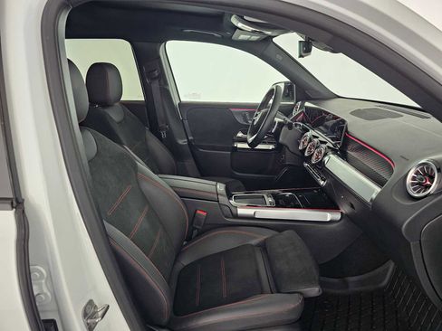 Certified 2025 Mercedes-Benz GLB 250 image 11