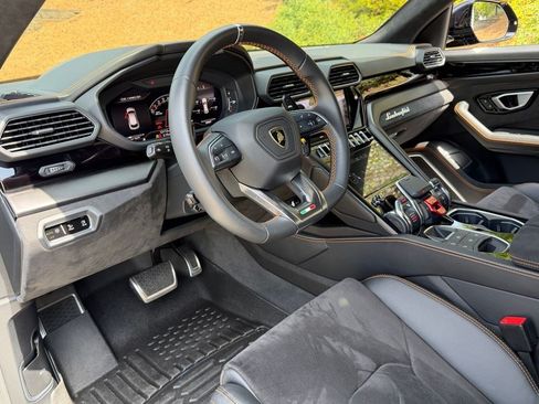 Used 2023 Lamborghini Urus S AWD/4WD image 16