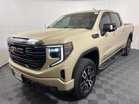 Used 2023 GMC Sierra 1500 AT4 w/ Technology Package AWD/4WD image 2