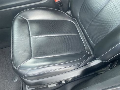 Used 2023 Jeep Grand Cherokee L Limited w/ Luxury Tech Group II image 11