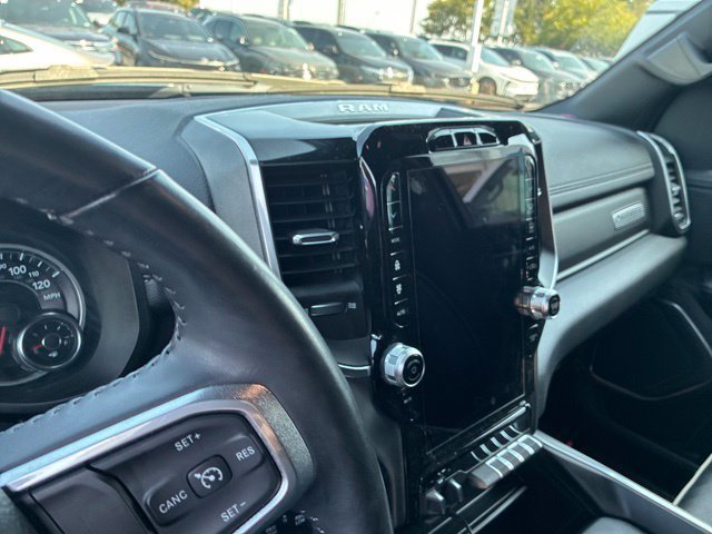 Used 2021 RAM 1500 Laramie w/ Sport Appearance Package AWD/4WD image 17