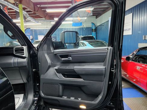 Used 2023 Toyota Tundra Platinum image 12