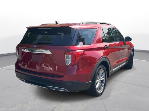 Used 2021 Ford Explorer XLT w/ Equipment Group 202A RWD image 6