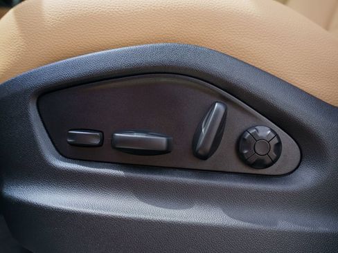 Certified 2026 Porsche Cayenne AWD/4WD image 20