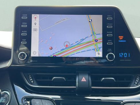 Used 2019 Toyota C-HR Limited image 28