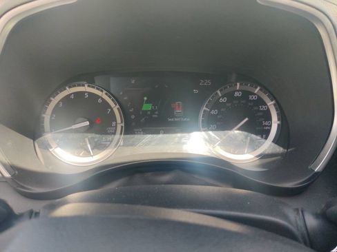 Used 2022 Toyota Highlander XSE FWD image 11