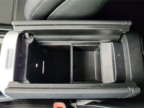 Used 2025 Mercedes-Benz GLC 350e GLC 350e image 57