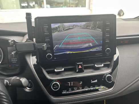 Used 2021 Toyota Corolla SE w/ SE Premium Package image 13