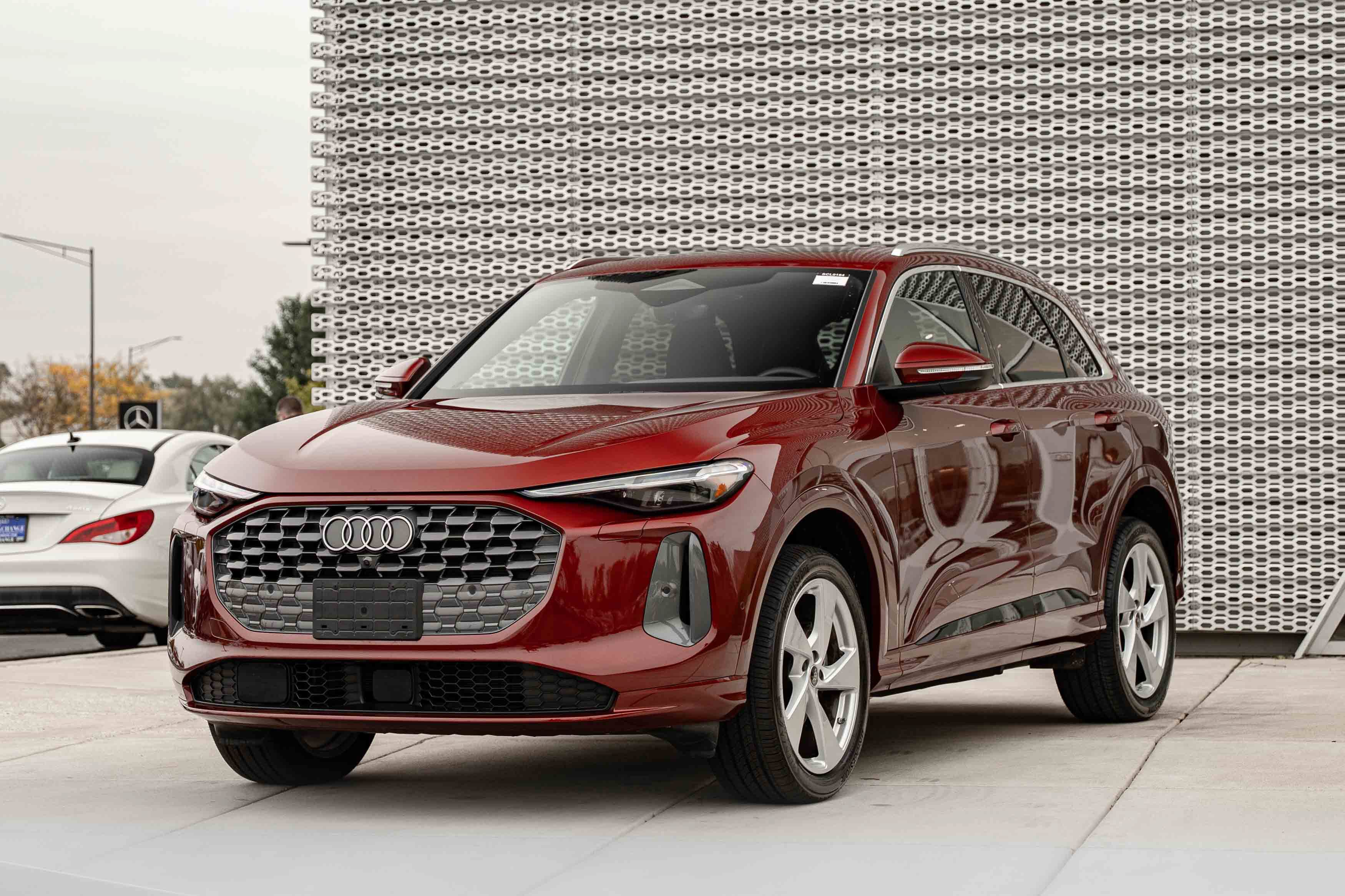 Certified 2025 Audi Q5 Premium Plus AWD/4WD image 7