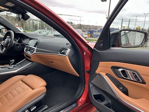 Used 2021 BMW 330e xDrive 330e xDrive w/ M Sport Package image 15