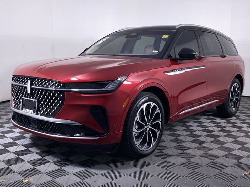 Used 2024 Lincoln Nautilus Reserve w/ Equipment Group 202A image 19