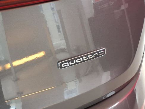 Used 2023 Audi Q7 2.0T Premium Plus w/ Premium Plus Package image 19