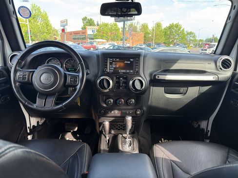 Used 2017 Jeep Wrangler Unlimited Sahara w/ Dual Top Group AWD/4WD image 20