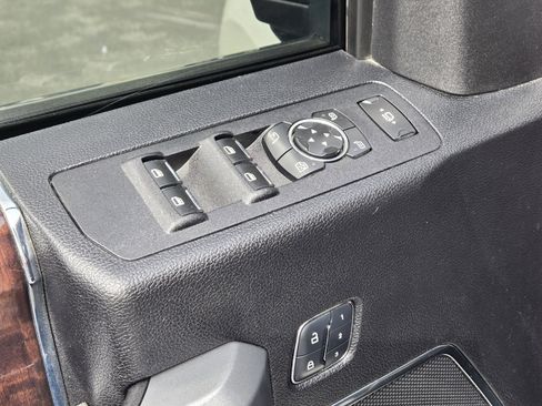 Used 2017 Ford F350 Platinum w/ Platinum Ultimate Package image 15