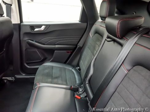 Certified 2022 Ford Escape SEL w/ SEL Stealth AWD Package image 14