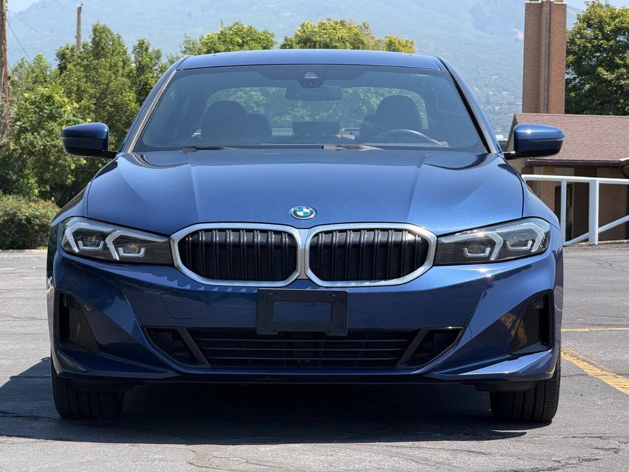 Used 2023 BMW 330e xDrive w/ Premium Package AWD/4WD image 8
