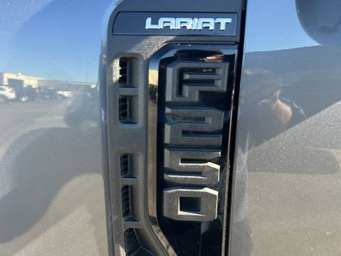 Used 2023 Ford F250 Lariat w/ Lariat Ultimate Package image 9