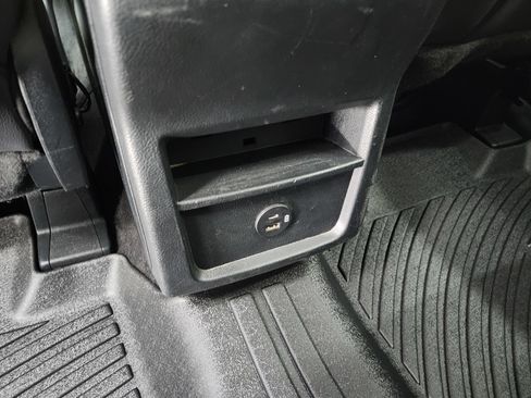 Used 2022 Ford Edge SEL image 32