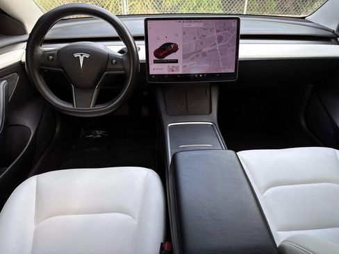 Used 2022 Tesla Model 3 Standard Range RWD image 9