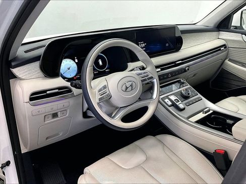 Used 2023 Hyundai Palisade Calligraphy image 13