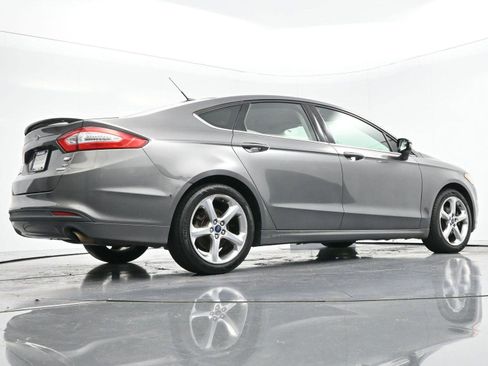 Used 2014 Ford Fusion SE w/ Equipment Group 201A image 43