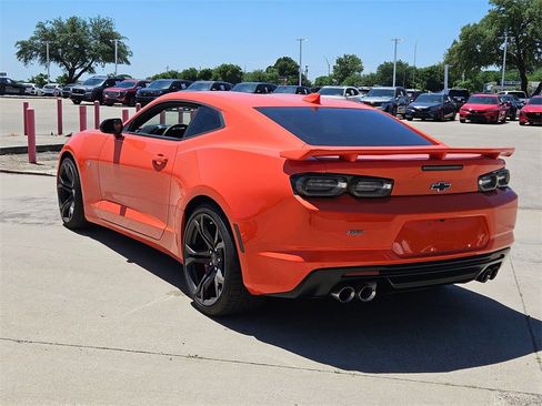 Used 2021 Chevrolet Camaro SS image 6