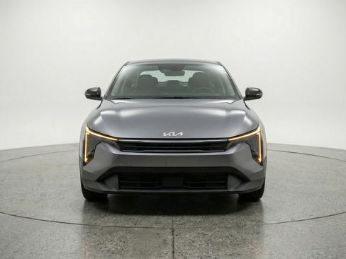 Used 2025 Kia K4 FWD image 2
