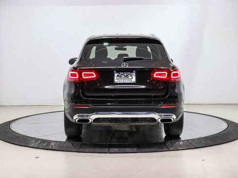 Used 2021 Mercedes-Benz GLC 300 4MATIC image 3