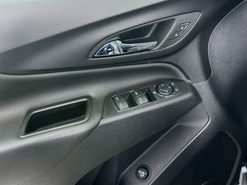 Used 2024 Chevrolet Equinox LT w/ LPO, Floor Liner Package image 15