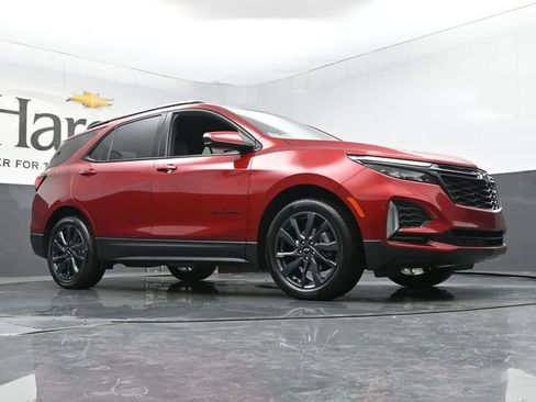 Used 2024 Chevrolet Equinox RS FWD image 2