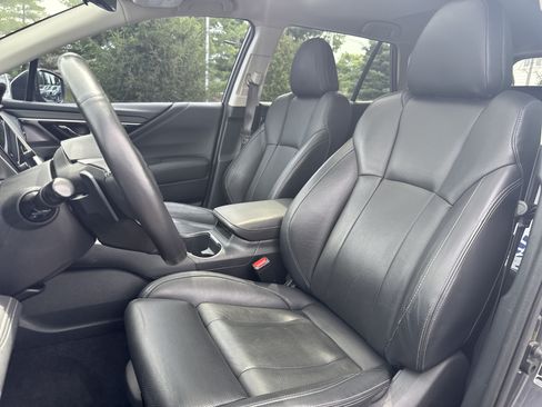 Used 2023 Subaru Outback Touring AWD/4WD image 19