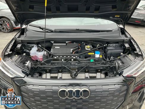 Used 2023 Audi Q4 e-tron Prestige image 12