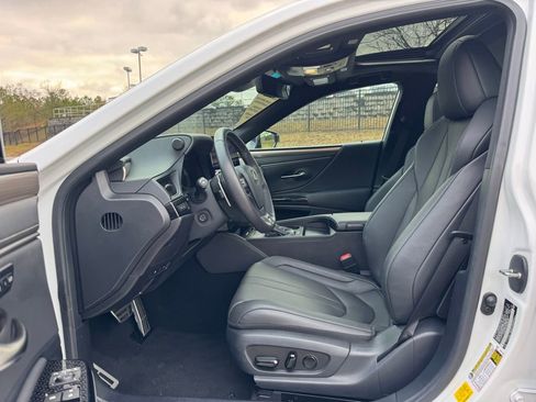 Certified 2025 Lexus ES 350 F Sport image 25