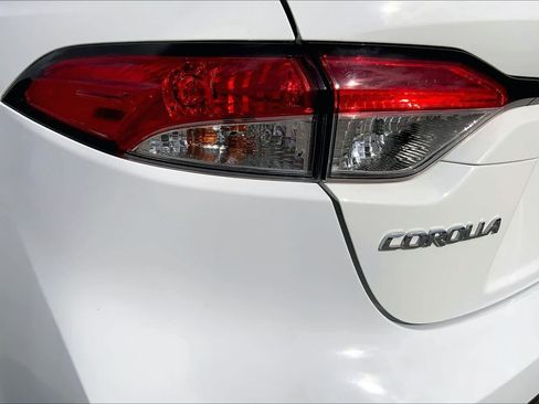 Used 2024 Toyota Corolla LE FWD image 28