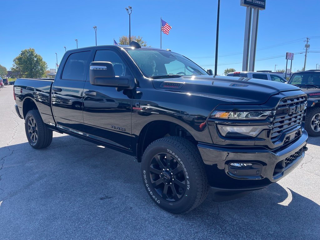 Used 2025 RAM 3500 Big Horn AWD/4WD image 2